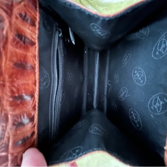 Vintage Italian Brown Crossbody/Shoulder Faux Alligator Embossed Bag - Picture 8 of 9